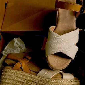 Toms sandals size 5 women’s